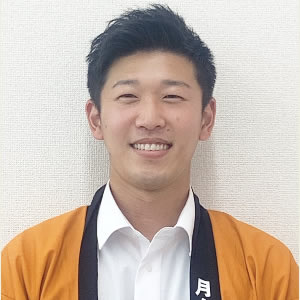 半田店スタッフ小松靖侍
